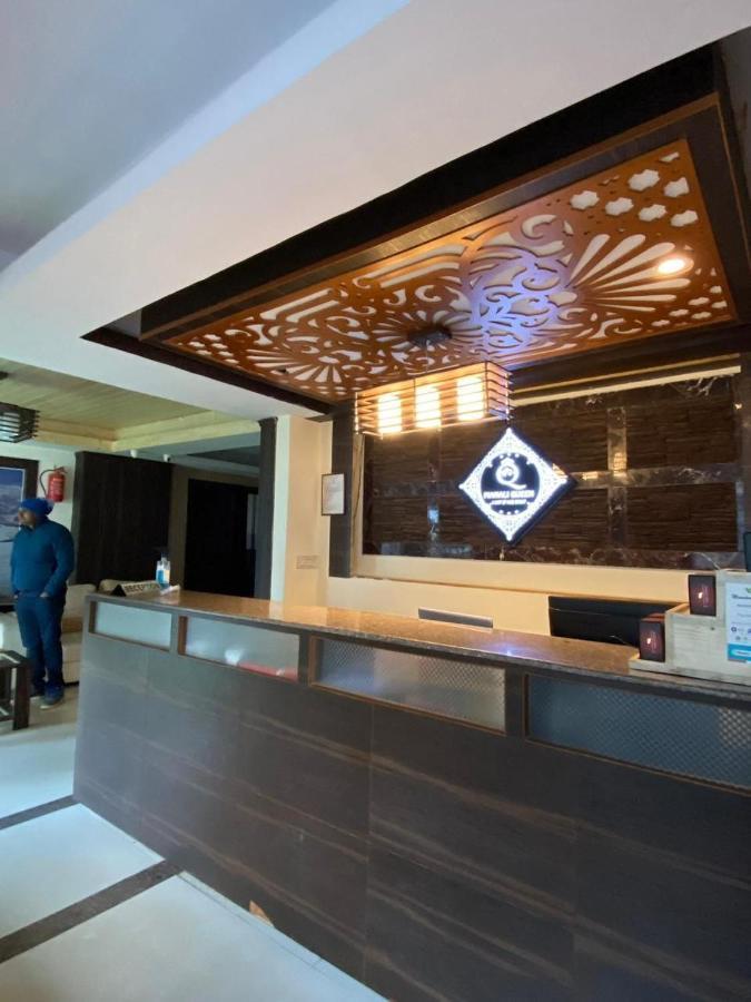 Hotel Manali Queen Екстер'єр фото